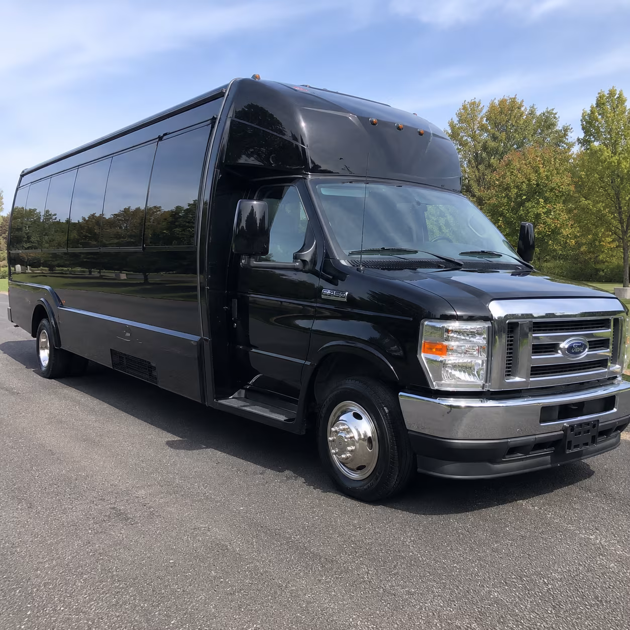 compare party buses for pre prom photos at the oceanside pier and dinner in del mar
