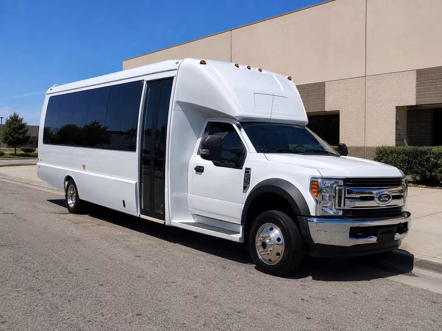 vista book charter buses for government military groups in vista